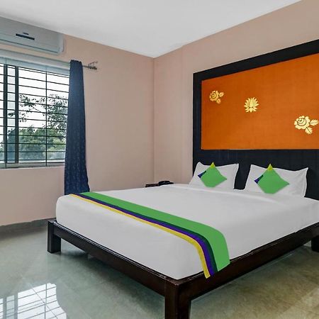 Grand Jp Inn Near 2 Km From Gundlupet Bus Stand Exterior photo