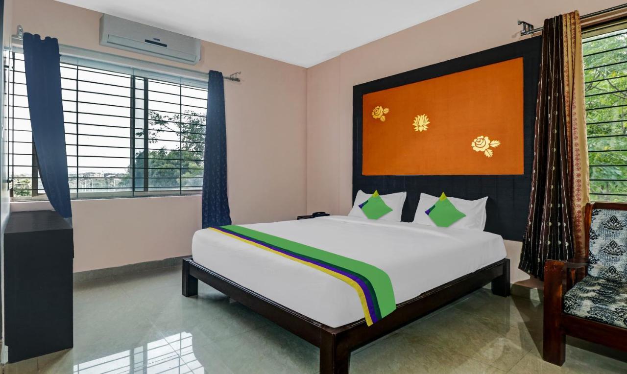 Grand Jp Inn Near 2 Km From Gundlupet Bus Stand Exterior photo