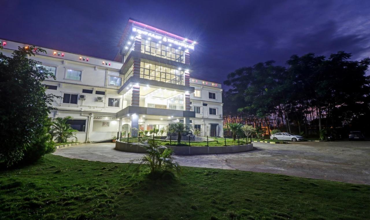 Grand Jp Inn Near 2 Km From Gundlupet Bus Stand Exterior photo