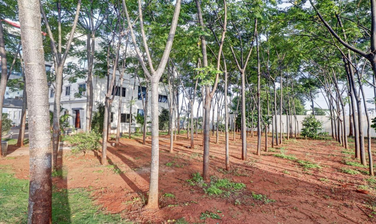 Grand Jp Inn Near 2 Km From Gundlupet Bus Stand Exterior photo